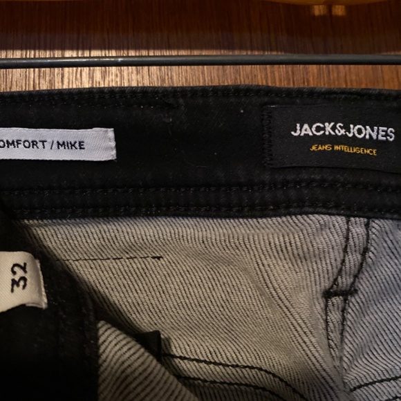 Jeans - Picture 3 of 5